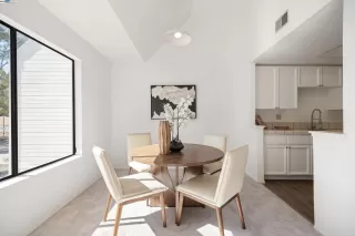 Photo #4: 41110592 Listing