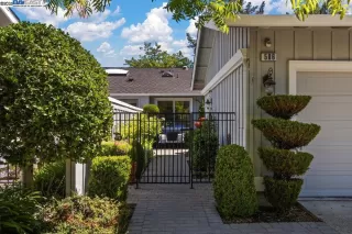 Photo #2: 41110619 Listing