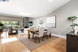 Photo #6: 41110619 Listing