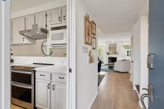 Photo #5: 41110632 Listing 