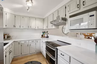 Photo #6: 41110632 Listing 