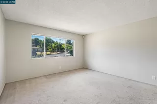 Photo #5: 41110648 Listing