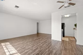 Photo #6: 41110671 Listing 