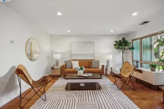 Photo #3: 41110700 Listing