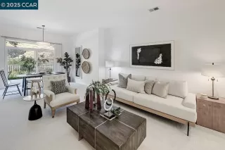 Photo #5: 41110798 Listing