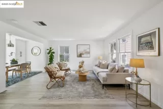 Photo #6: 41110878 Listing