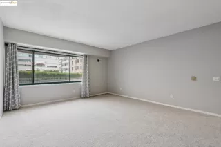 Photo #5: 41110893 Listing