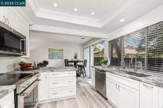 Photo #5: 41111030 Listing 