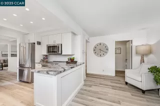 Photo #6: 41111030 Listing 