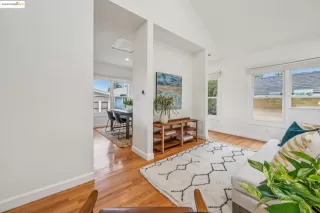 Photo #5: 41111037 Listing