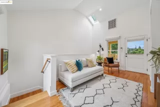 Photo #6: 41111037 Listing