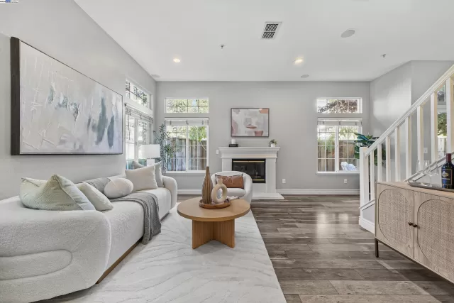 MLS: 41111046 Condo For Sale