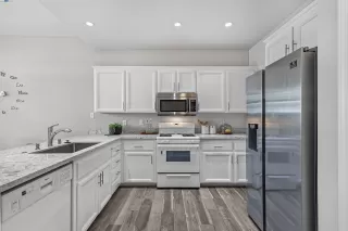 Photo #6: 41111046 Listing