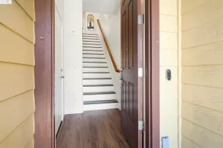 Photo #4: 41111101 Listing