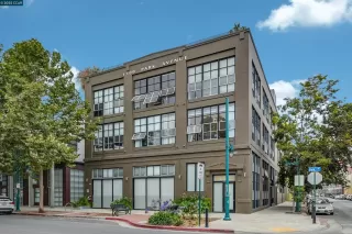 Photo #2: 41111158 Listing