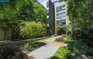 Photo #4: 41111158 Listing