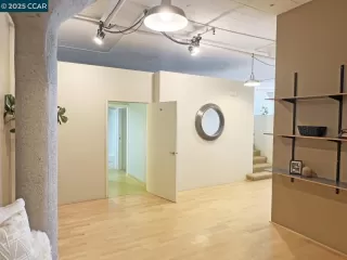 Photo #5: 41111158 Listing