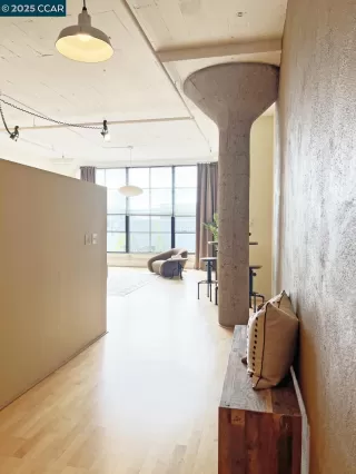 Photo #6: 41111158 Listing