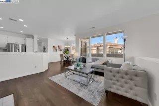 Photo #4: 41111185 Listing