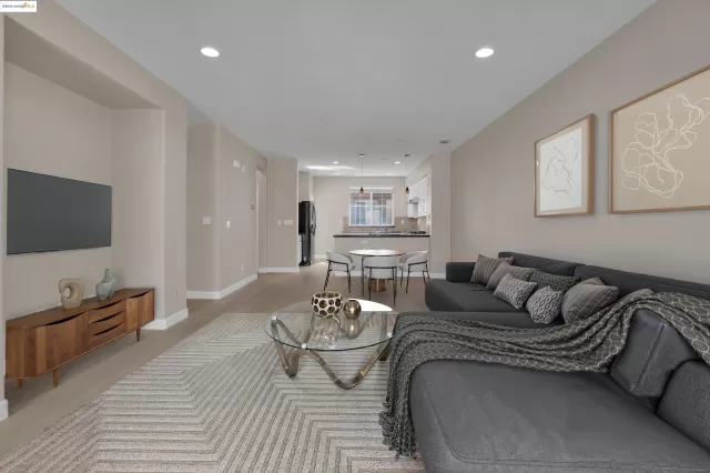 MLS: 41111244 Condo For Sale