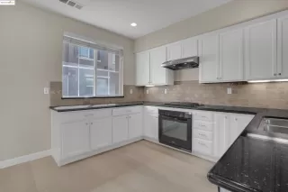 Photo #5: 41111244 Listing