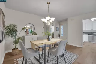 Photo #6: 41111263 Listing