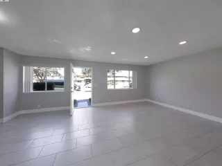 Photo #1: 41111282 Listing 