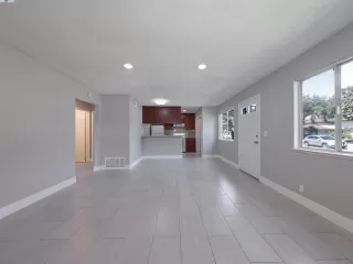 Photo #2: 41111282 Listing 