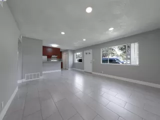 Photo #5: 41111282 Listing 