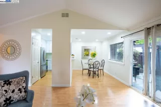 Photo #5: 41111284 Listing 