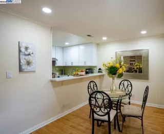 Photo #6: 41111284 Listing 