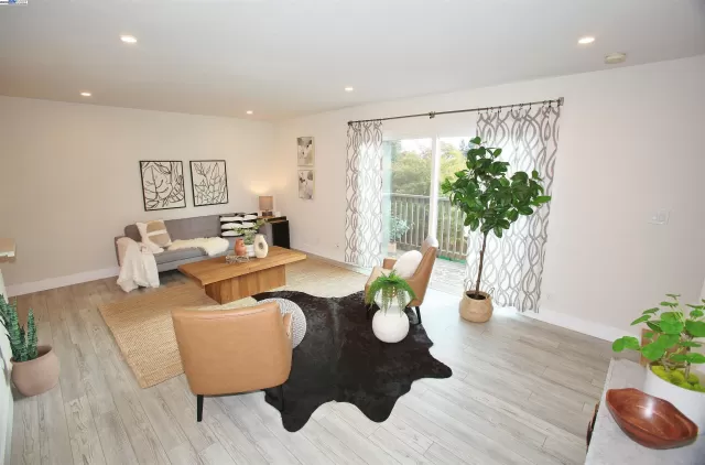 MLS: 41111302 Condo For Sale