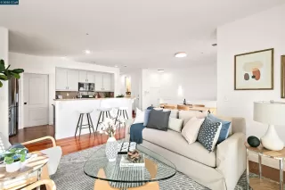 Photo #5: 41111341 Listing