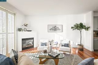 Photo #6: 41111341 Listing