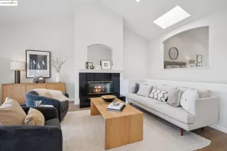 Photo #6: 41111348 Listing