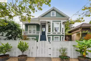 Click for more information on MLS # 41111356 : 2104 6TH ST More Details about MLS # 41111356 : 2104 6TH ST