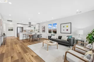 Photo #2: 41111366 Listing