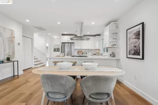 Photo #6: 41111366 Listing