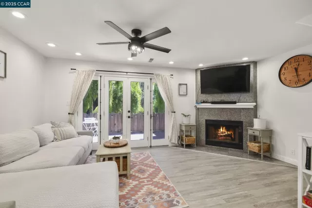 MLS: 41111381 Condo For Sale