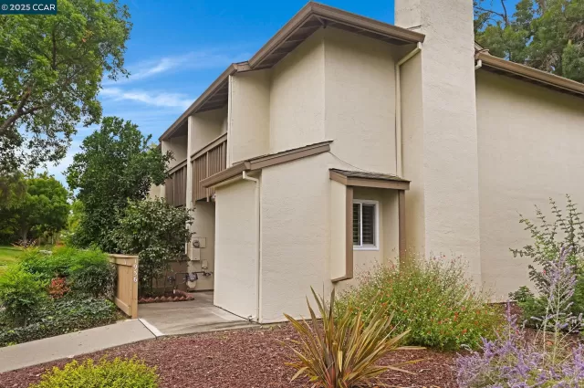 MLS: 41111388 Condo For Sale