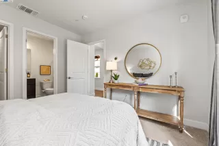 Photo #4: 41111402 Listing