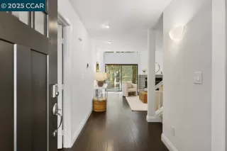 Photo #5: 41111404 Listing