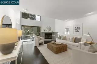 Photo #6: 41111404 Listing