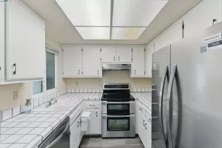 Photo #4: 41111435 Listing