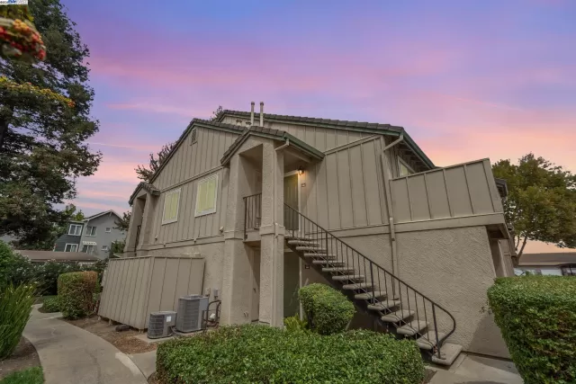 MLS: 41111444 Condo For Sale