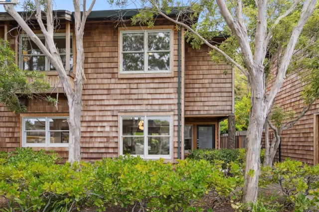 MLS: 41111454 Condo For Sale