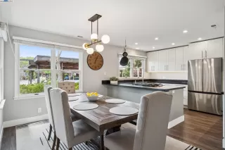 Photo #5: 41111454 Listing