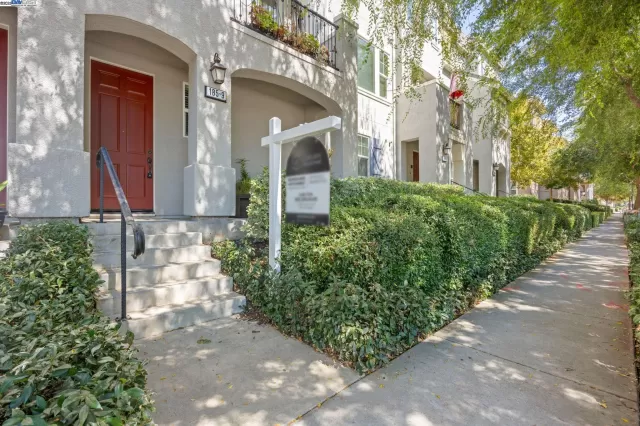 MLS: 41111460 Condo For Sale