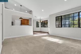 Photo #5: 41111509 Listing 