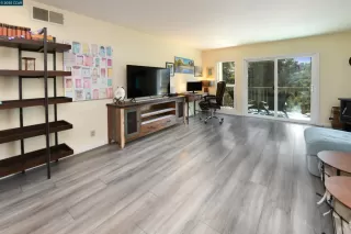 Photo #2: 41111548 Listing